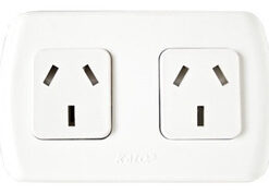 Tomacorriente De Superficie Blanco 2 Tomas S/cable Kalop Stg